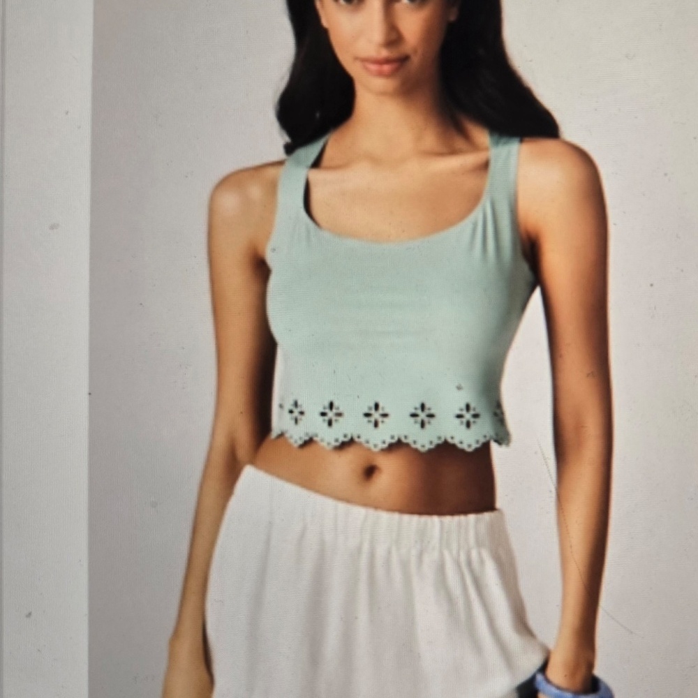 NWT By Anthropologie Seamless Laser-Cut Tank Top M